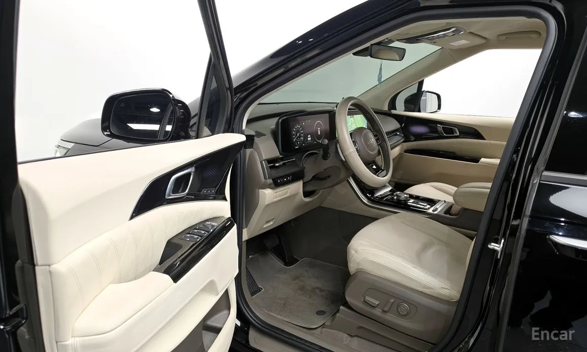 Фото 10 - Kia Carnival
