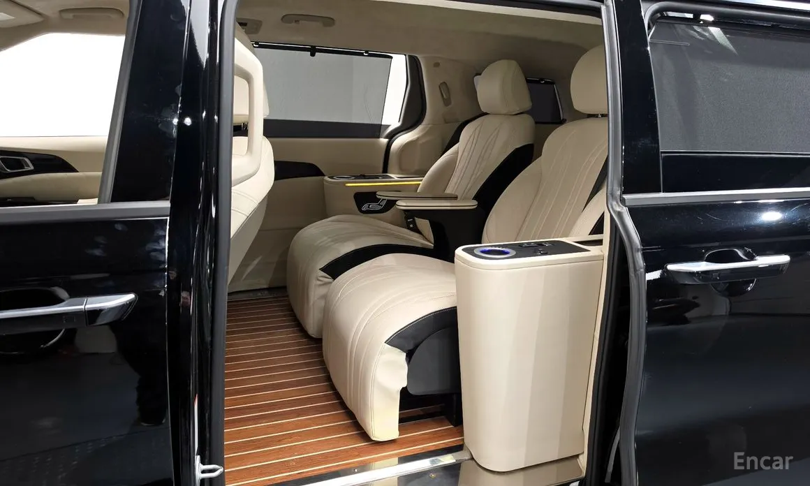 Фото 11 - Kia Carnival