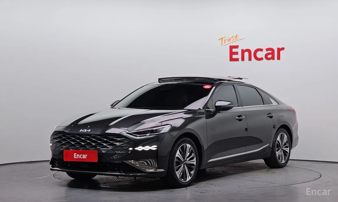 Photo 1 - Kia K8