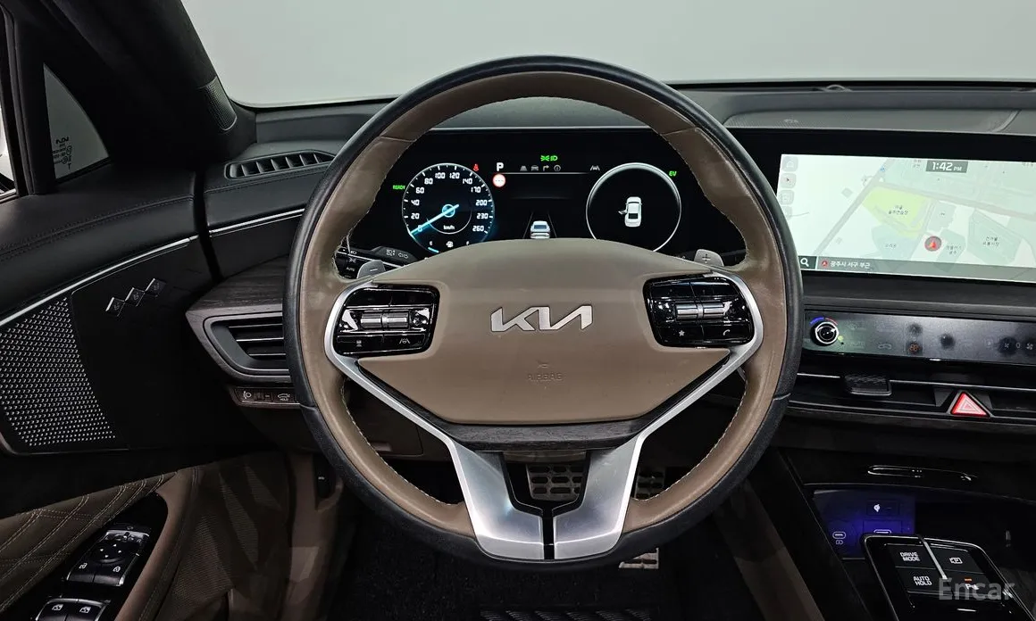 Photo 13 - Kia K8