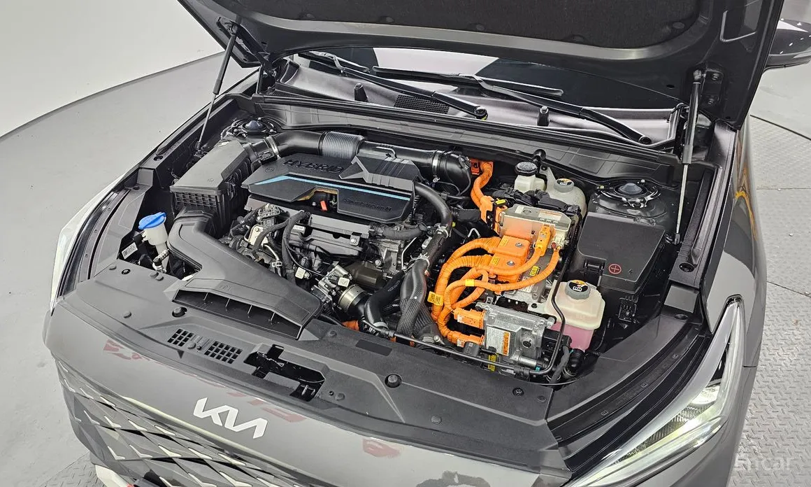 Photo 6 - Kia K8