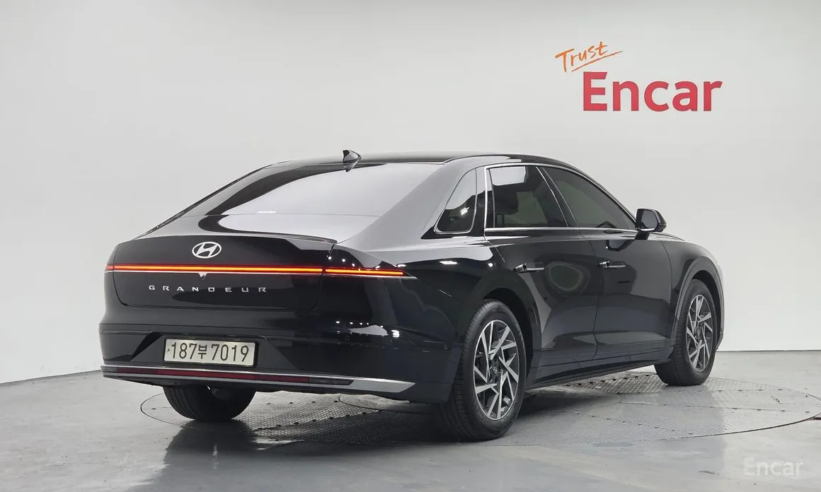 Zdjęcie 2 - Hyundai Grandeur