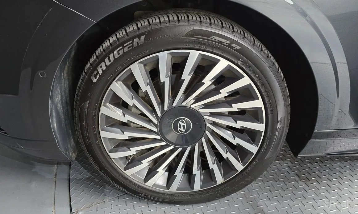 Photo 5 - Hyundai Grandeur