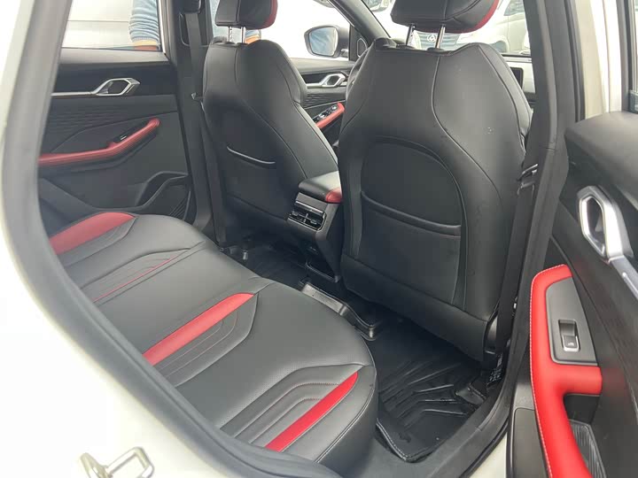 Geely Coolray 2023 2023款 缤越COOL 1.5TD DCT冠军版