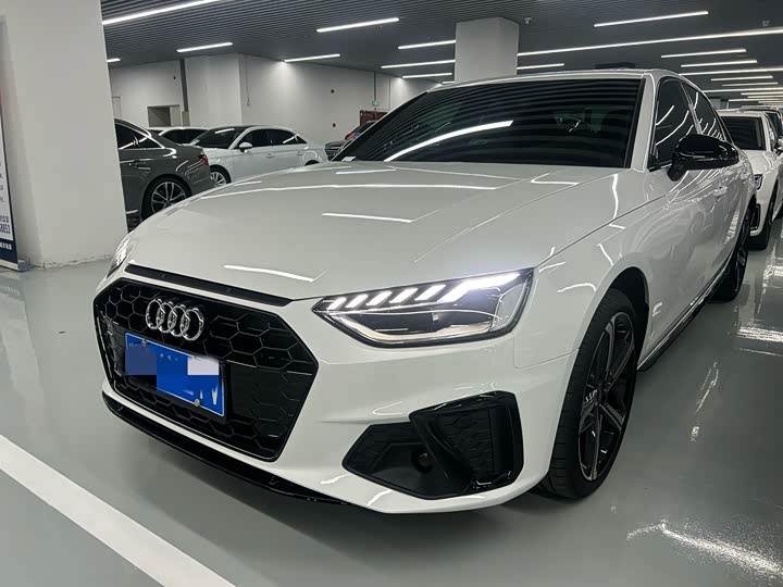 Фото 1 - Audi A4L