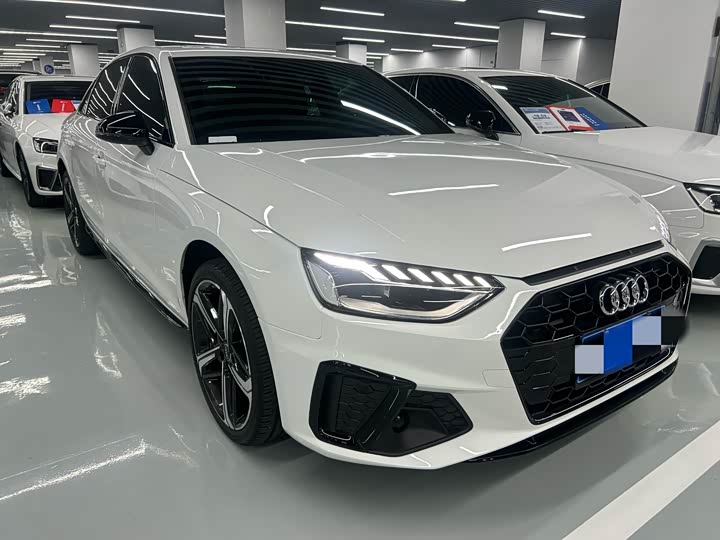 Фото 3 - Audi A4L