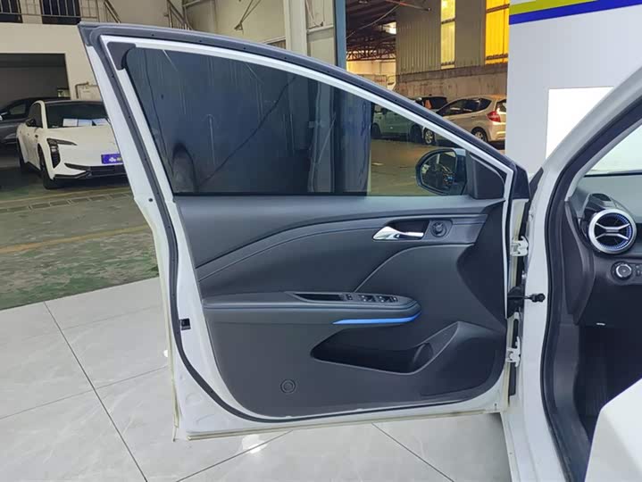 Chevrolet Monza 2023 2023款 1.3T 轻混自动尊享版