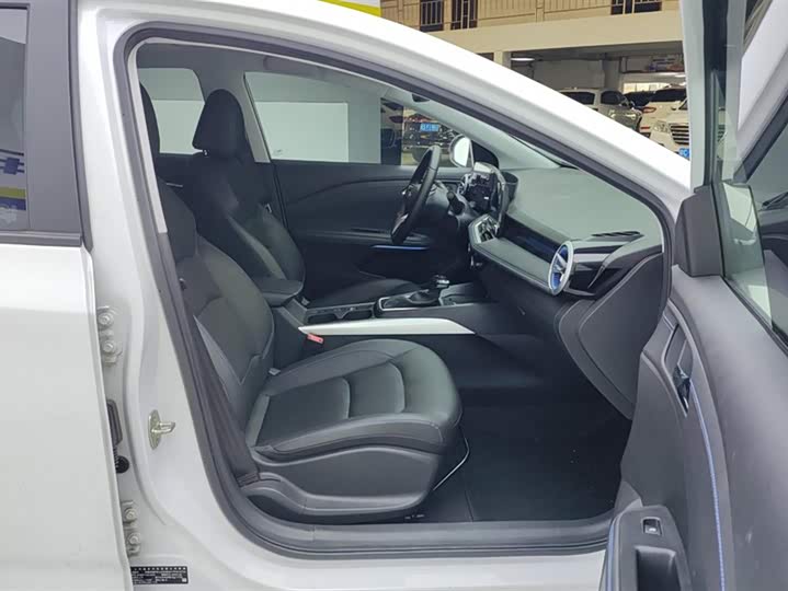 Chevrolet Monza 2023 2023款 1.3T 轻混自动尊享版