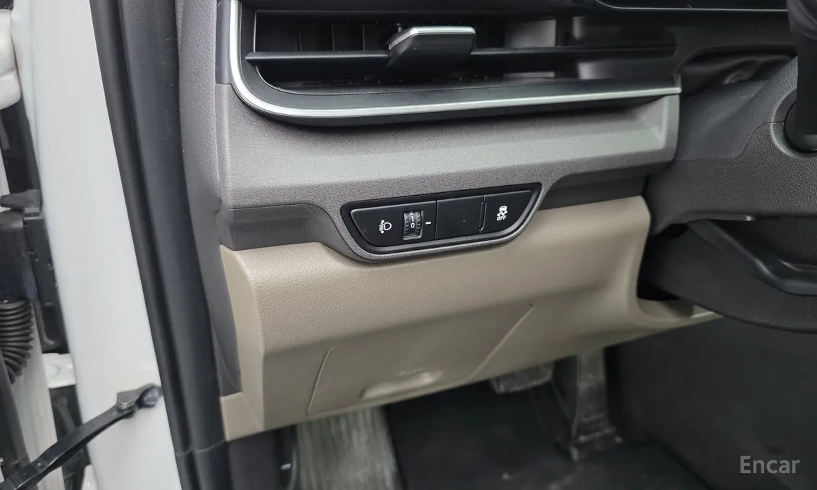 Фото 12 - Kia Carnival