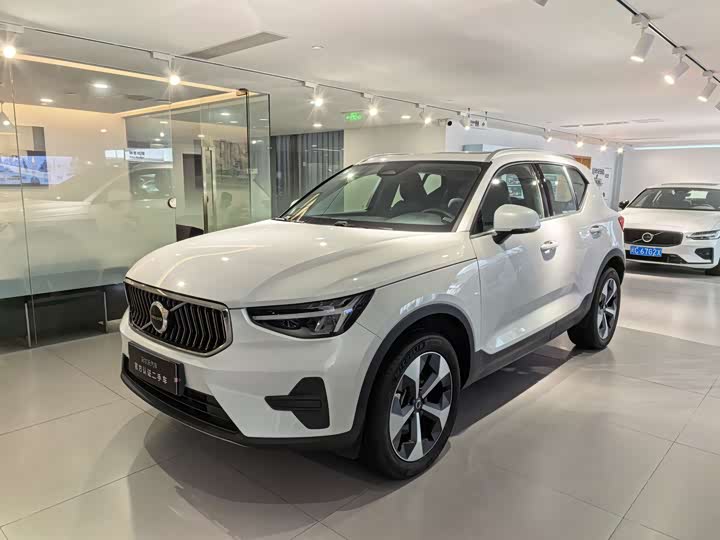 Volvo XC40 2025 2025款 B4 四驱智远豪华版
