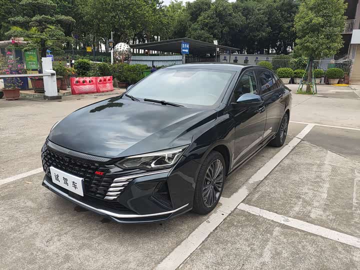 Фото 1 - Dongfeng Aeolus Yixuan Max