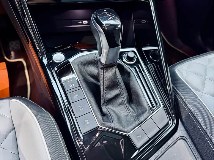Volkswagen Tayron 2024 2024款 330TSI 两驱豪华Plus进阶版
