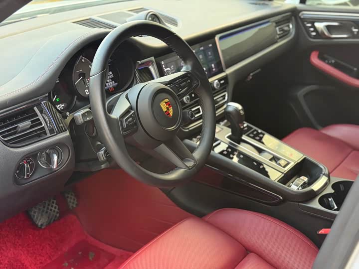 Photo 4 - Porsche Macan