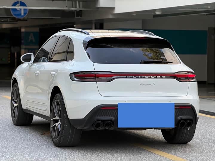 Photo 7 - Porsche Macan