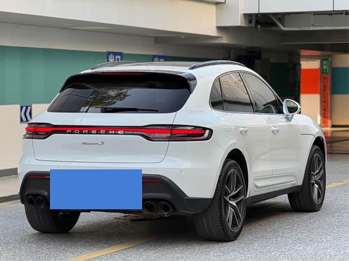 Photo 9 - Porsche Macan