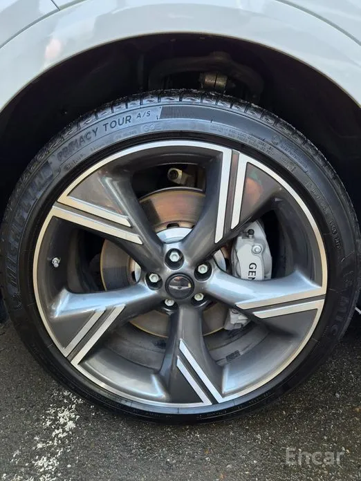 Фото 7 - Genesis GV80
