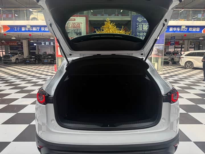 Mazda CX-4 2021 2021款 2.0L 自动两驱蓝天探索版