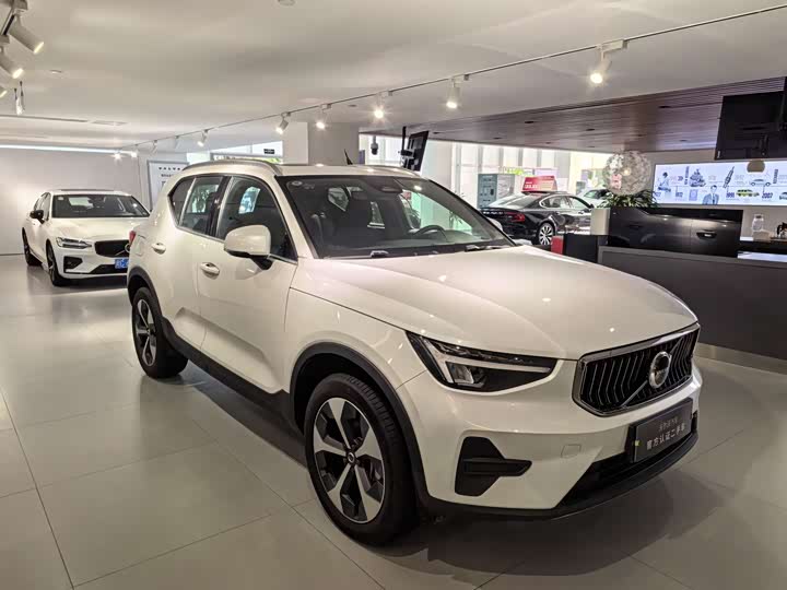 Volvo XC40 2025 2025款 B4 四驱智远豪华版