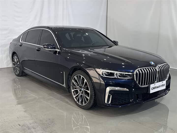 Фото 4 - BMW 7 Series
