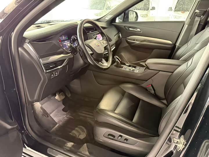 Фото 5 - Cadillac XT4
