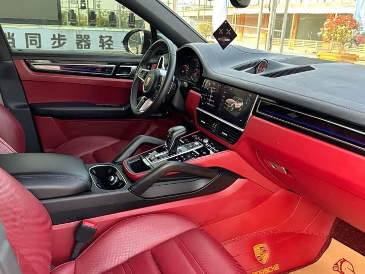 Фото 5 - Porsche Cayenne