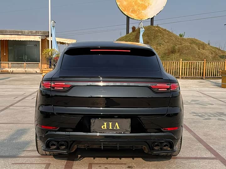Фото 9 - Porsche Cayenne