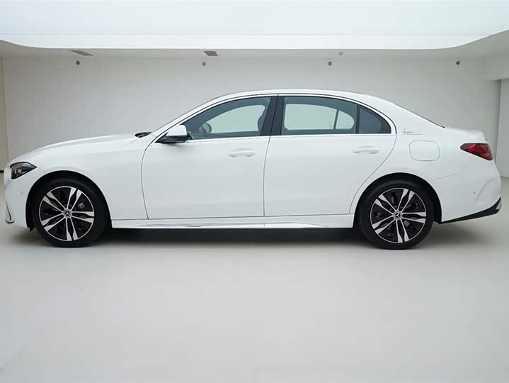 2025 Mercedes-Benz C-Class Hybrid