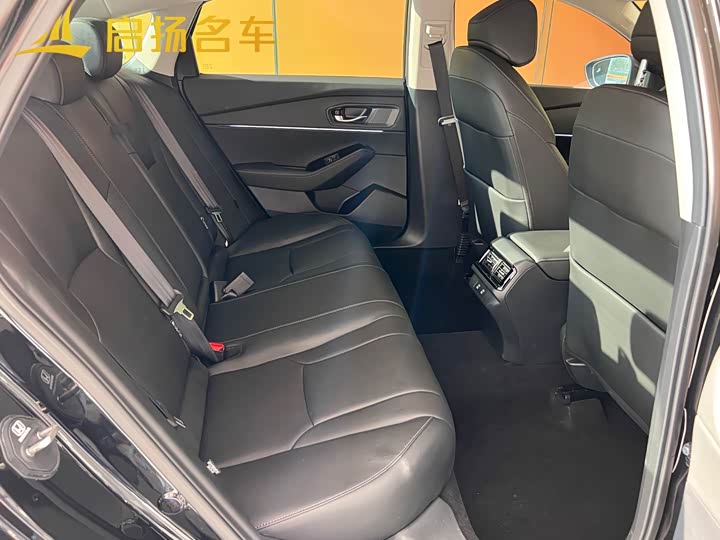 Photo 7 - Honda Accord