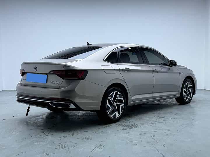 Фото 4 - Volkswagen Sagitar L