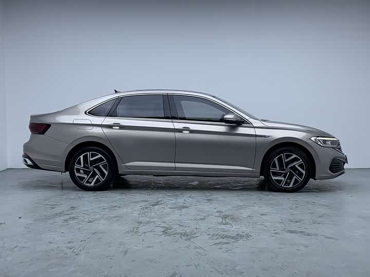 Фото 8 - Volkswagen Sagitar L