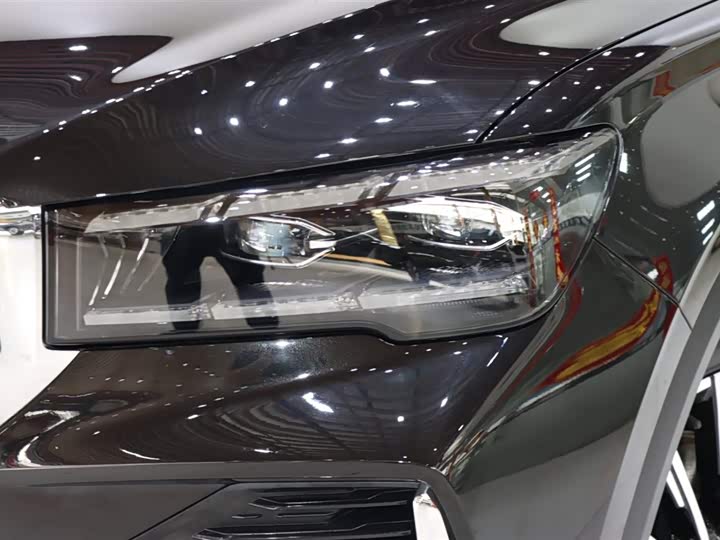 Фото 7 - Geely Monjaro