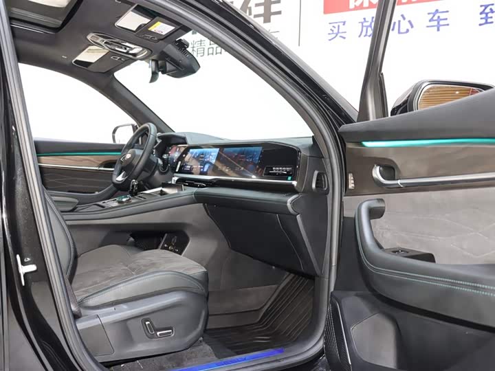 Фото 8 - Geely Monjaro