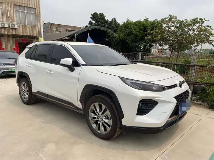 Фото 3 - Toyota Wildlander