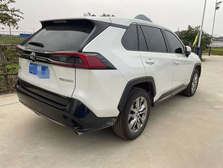 Фото 4 - Toyota Wildlander