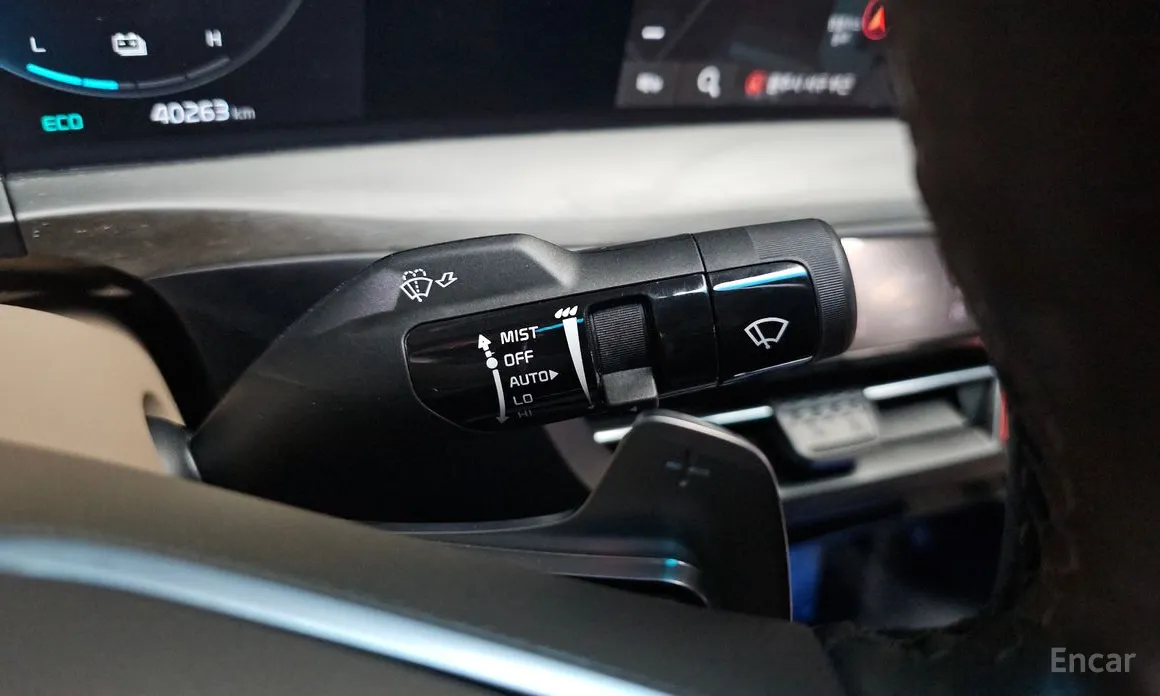 Photo 15 - Kia K8