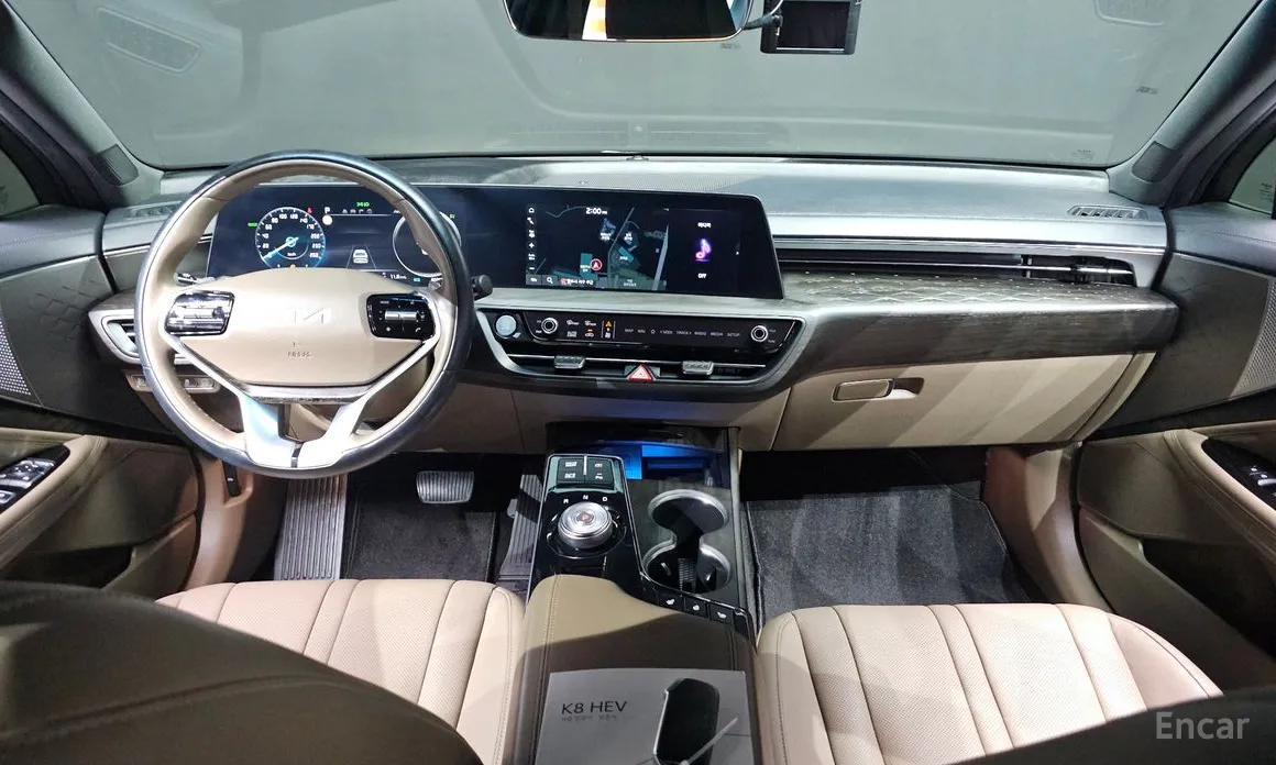 Photo 7 - Kia K8