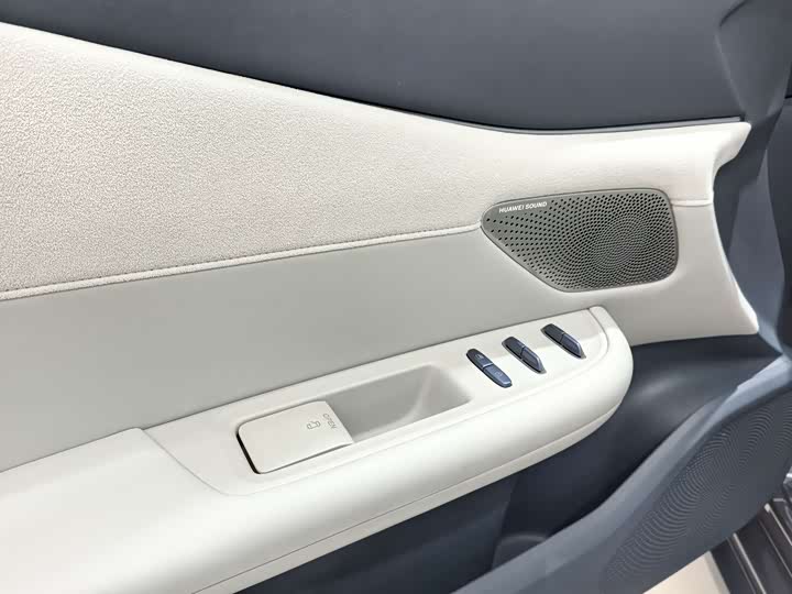 Nissan Teana 2026 2026款 鸿蒙座舱 2.0T 旗舰版