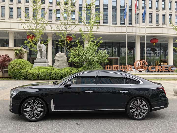 2025 Hongqi H9