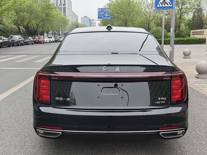 2025 Hongqi H9