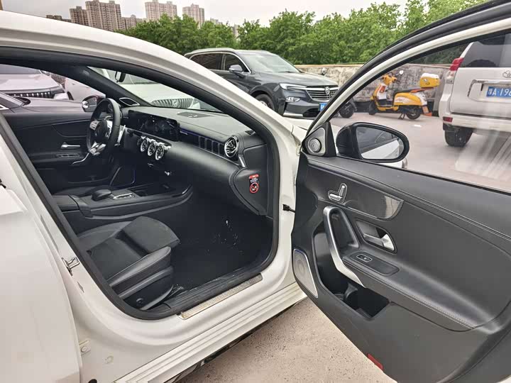 Фото 4 - Mercedes-Benz A-Class