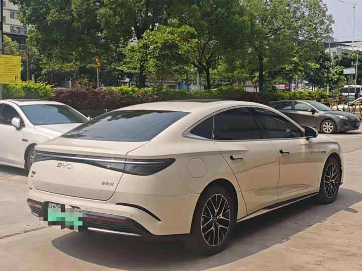BYD Seal 07 DM-i Hybrid 2025 2025款 DM-i 1.5L 125km 豪华型