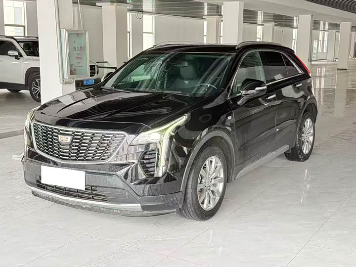 Фото 1 - Cadillac XT4