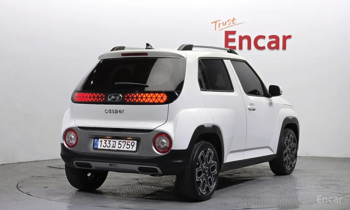 Photo 2 - Hyundai Casper