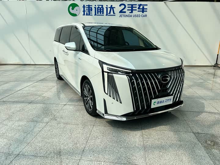 Фото 2 - GAC Trumpchi M8