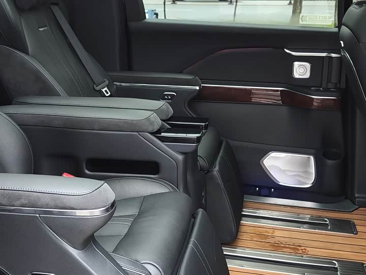 Hongqi HQ9 Hybrid 2024 2024款 2.0T 四驱豪华版