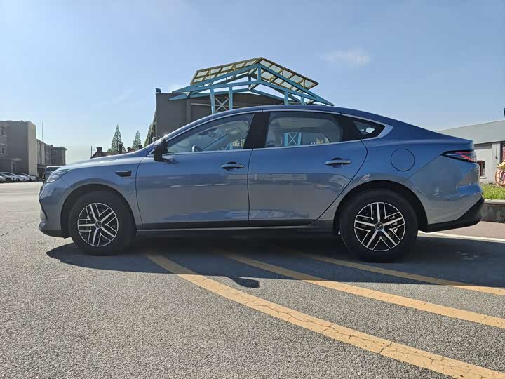 BYD Seal 05 DM-i Hybrid 2025 2025款 DM-i 智驾版 120KM旗舰型