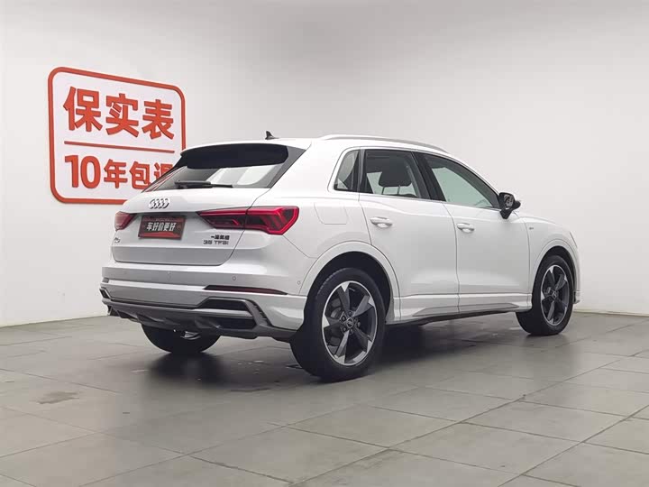 Фото 2 - Audi Q3