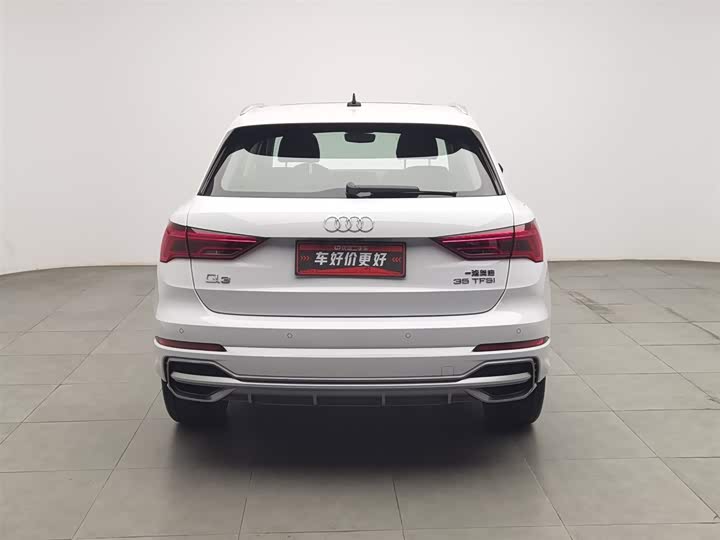 Фото 4 - Audi Q3