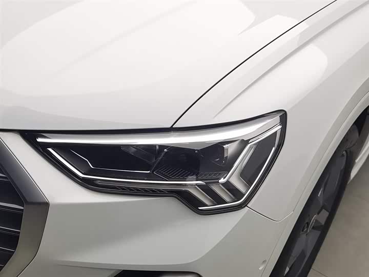 Фото 7 - Audi Q3