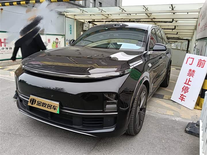 2025 LiXiang L8